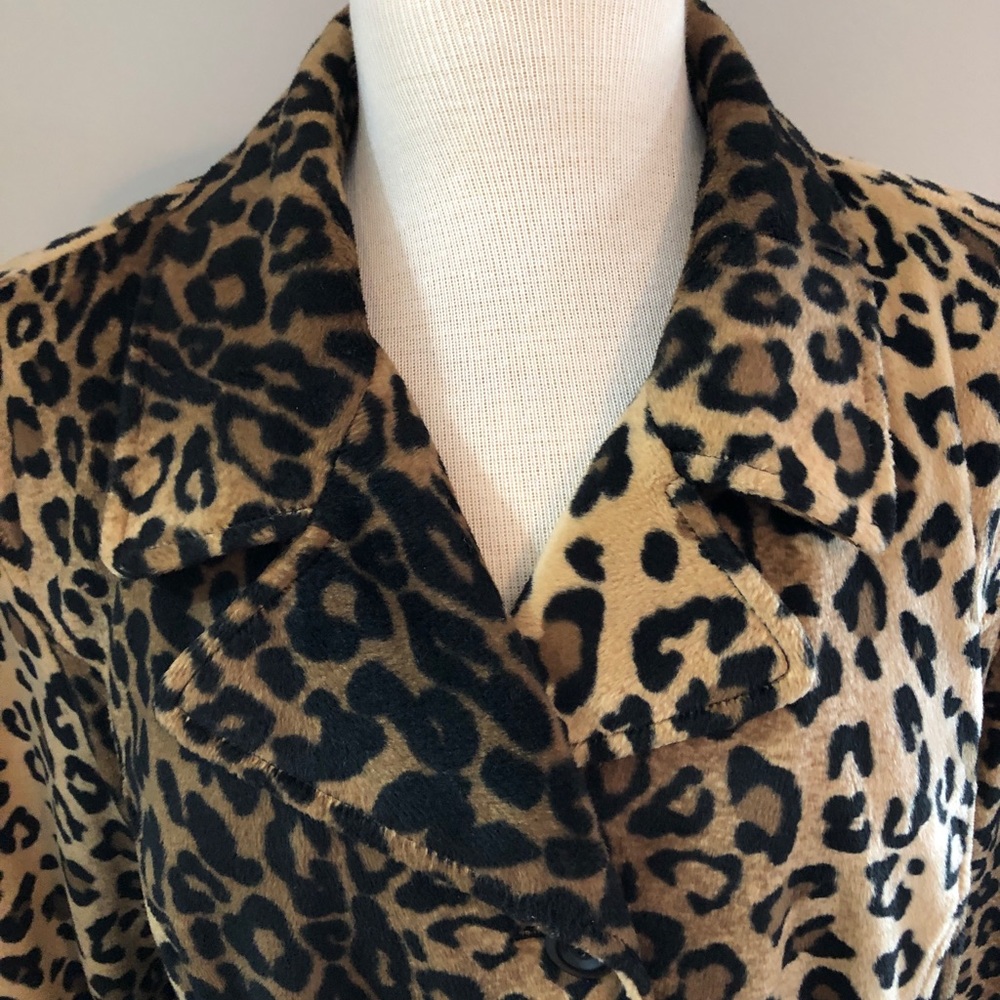 Women’s plush leopard print jacket